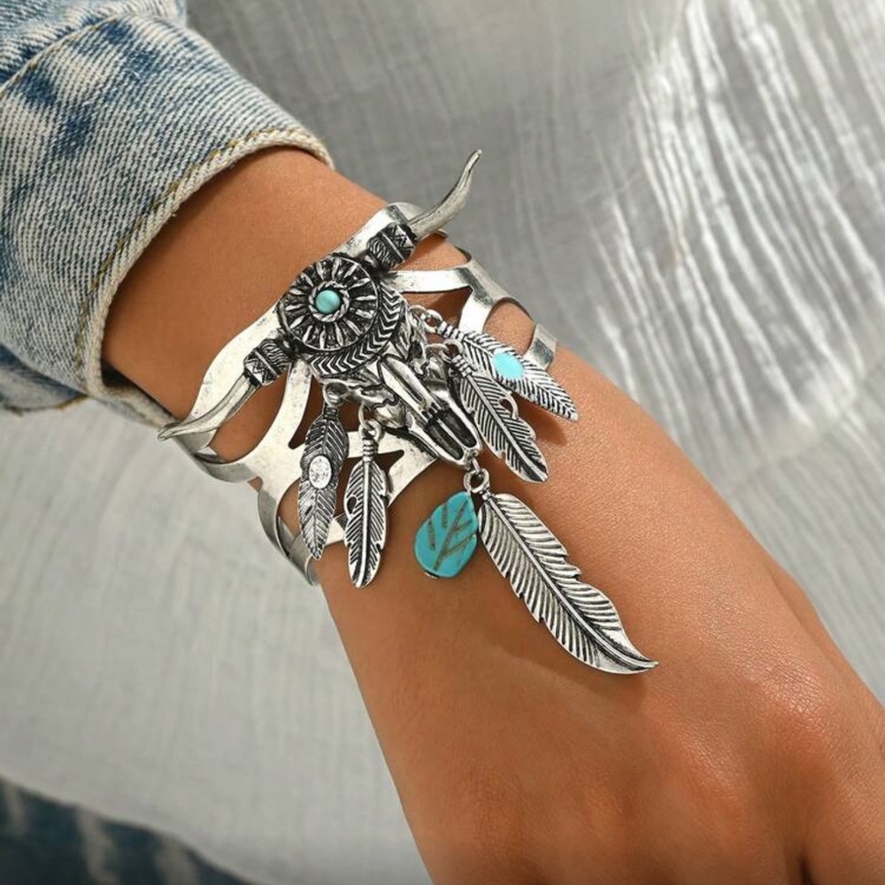 Silver Feather Charm Bracelet - Picture 2 of 5